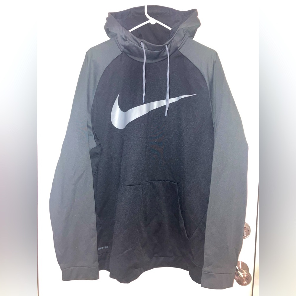 Like New Nike Dri-Fit Fleece Lined Pullover Hoodie